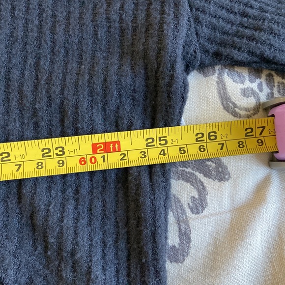 Forgotten Grace sweater - Picture 10 of 12